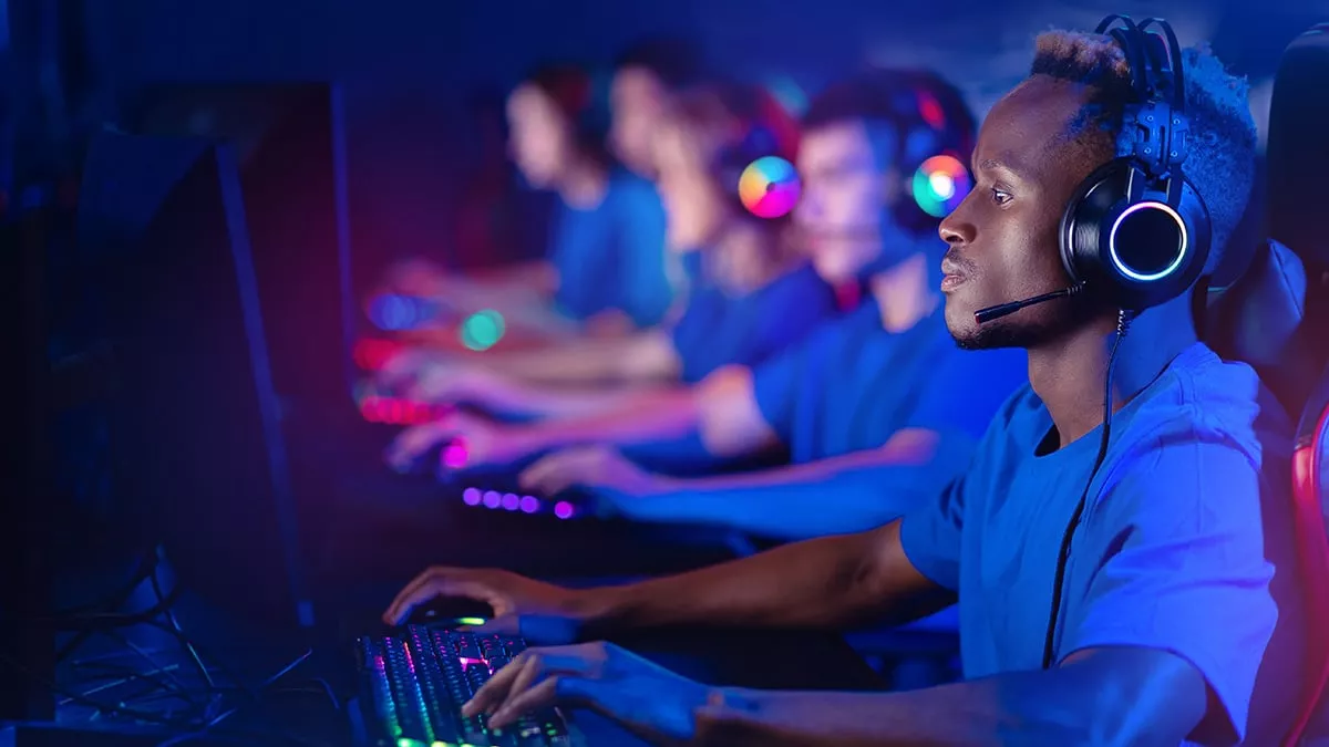 Как развиваются киберспортивные игры: 7 особенностей CS2, Dota и турнирной сцены